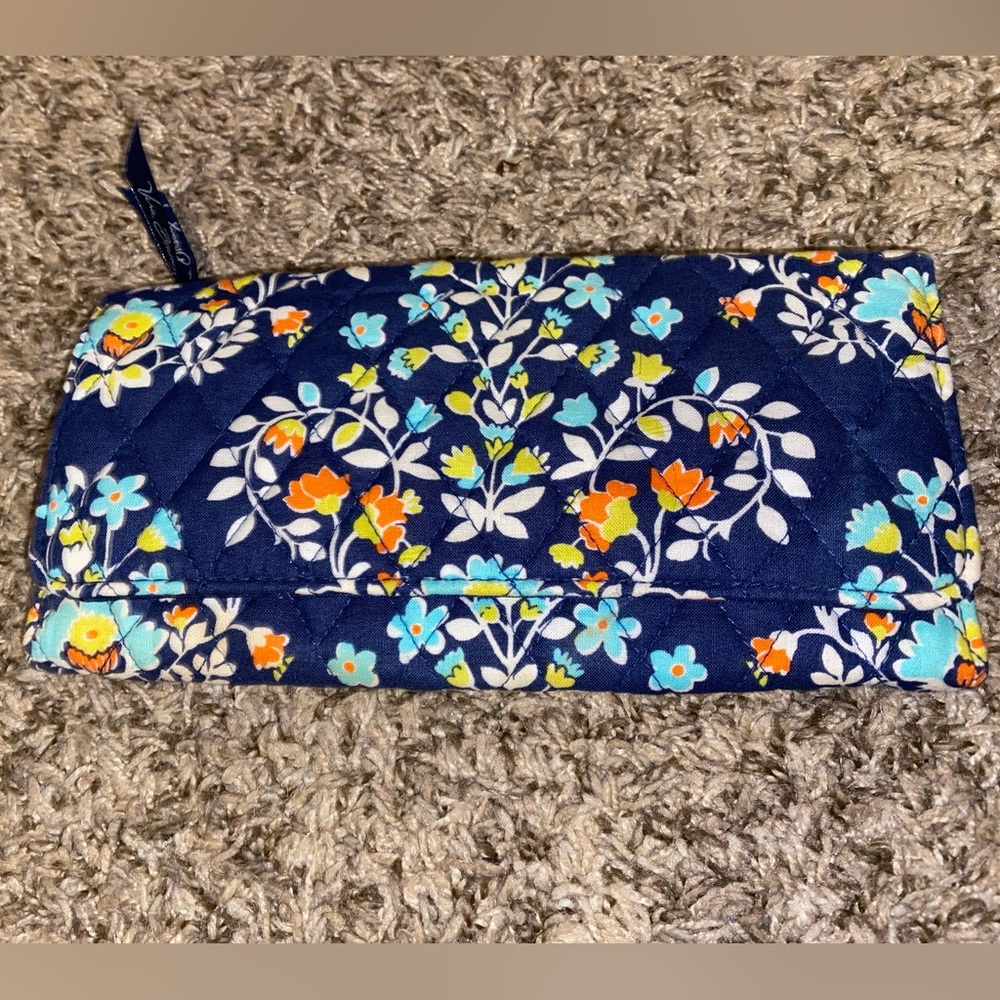 EUC — Vera Bradley wallet — multicolored paisley (royal blue interior)